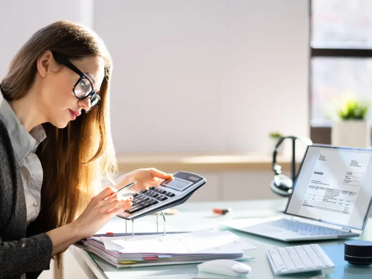 A women is processing invoices